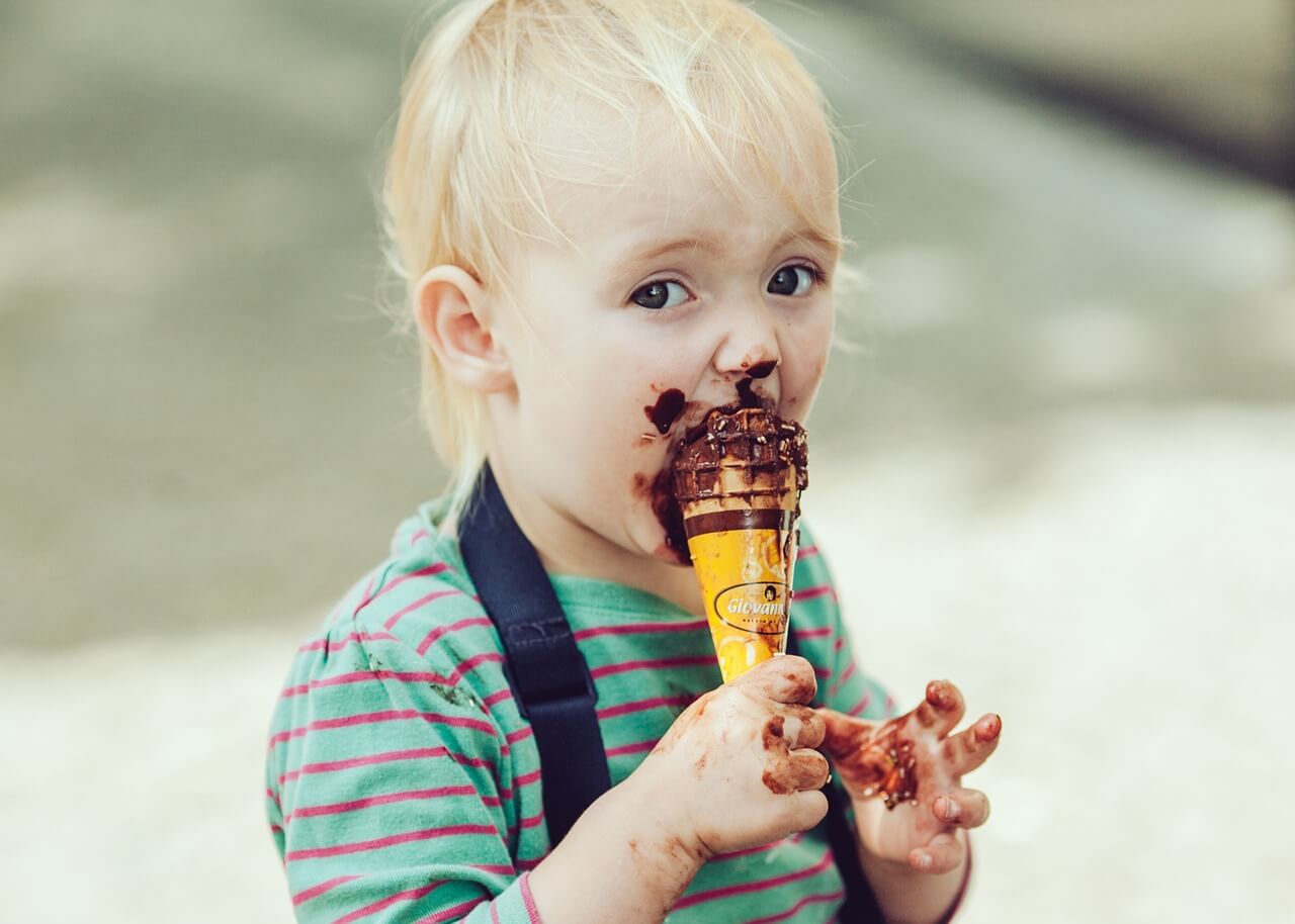 kid eating ice cream